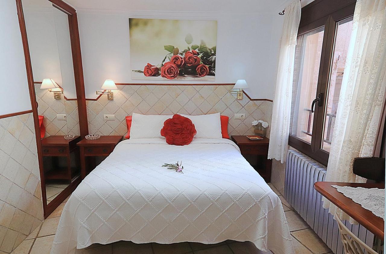 Estudios Casa Lola De Talarn Extérieur photo